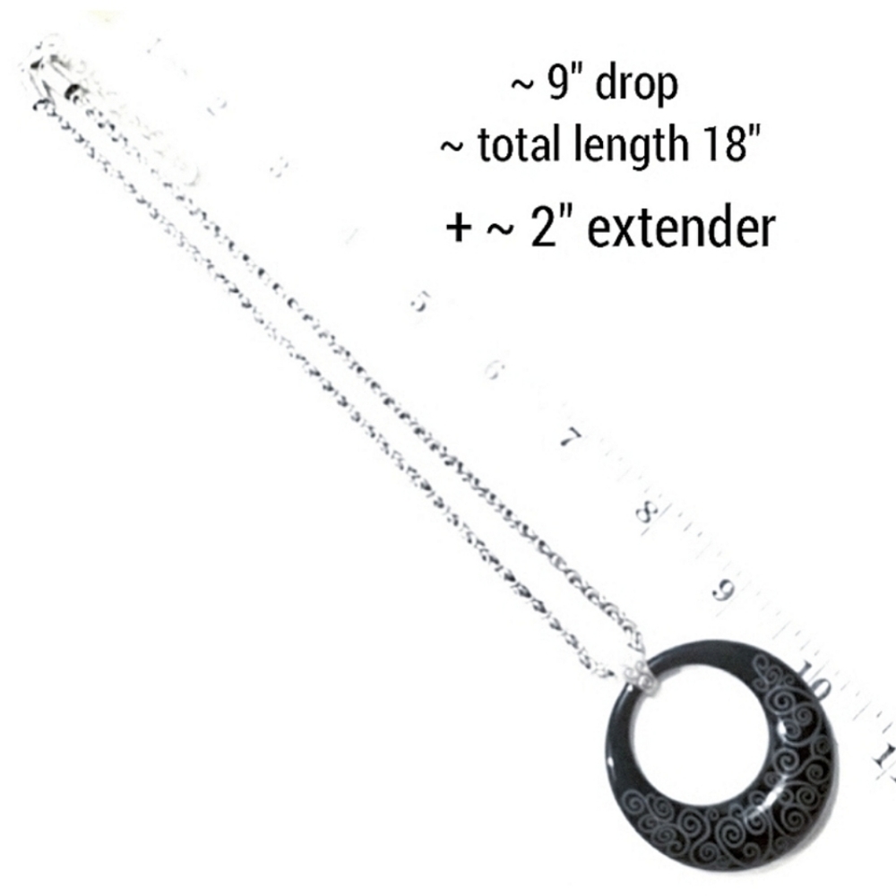 Vintage Brighton Lava Lounge Lucite Black Silver Scroll Design Necklace - Picture 8 of 9